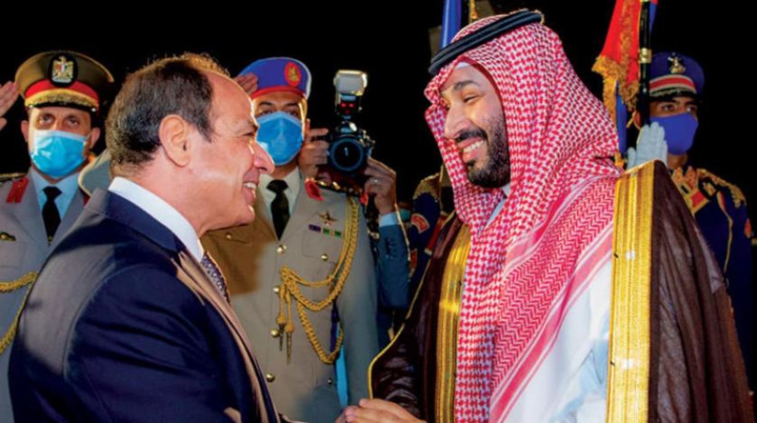 
شاهزاده محمد بن سلمان پس از ورود به فرودگاه قاهره با استقبال رئیس جمهور عبدالفتاح السیسی روبرو شد (واس)
