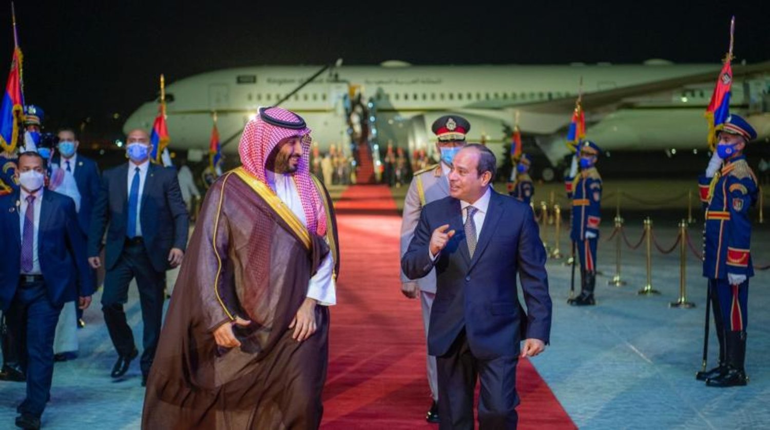 رئیس جمهور السیسی دیروز در فرودگاه قاهره از ولیعهد سعودی استقبال کرد (واس)
