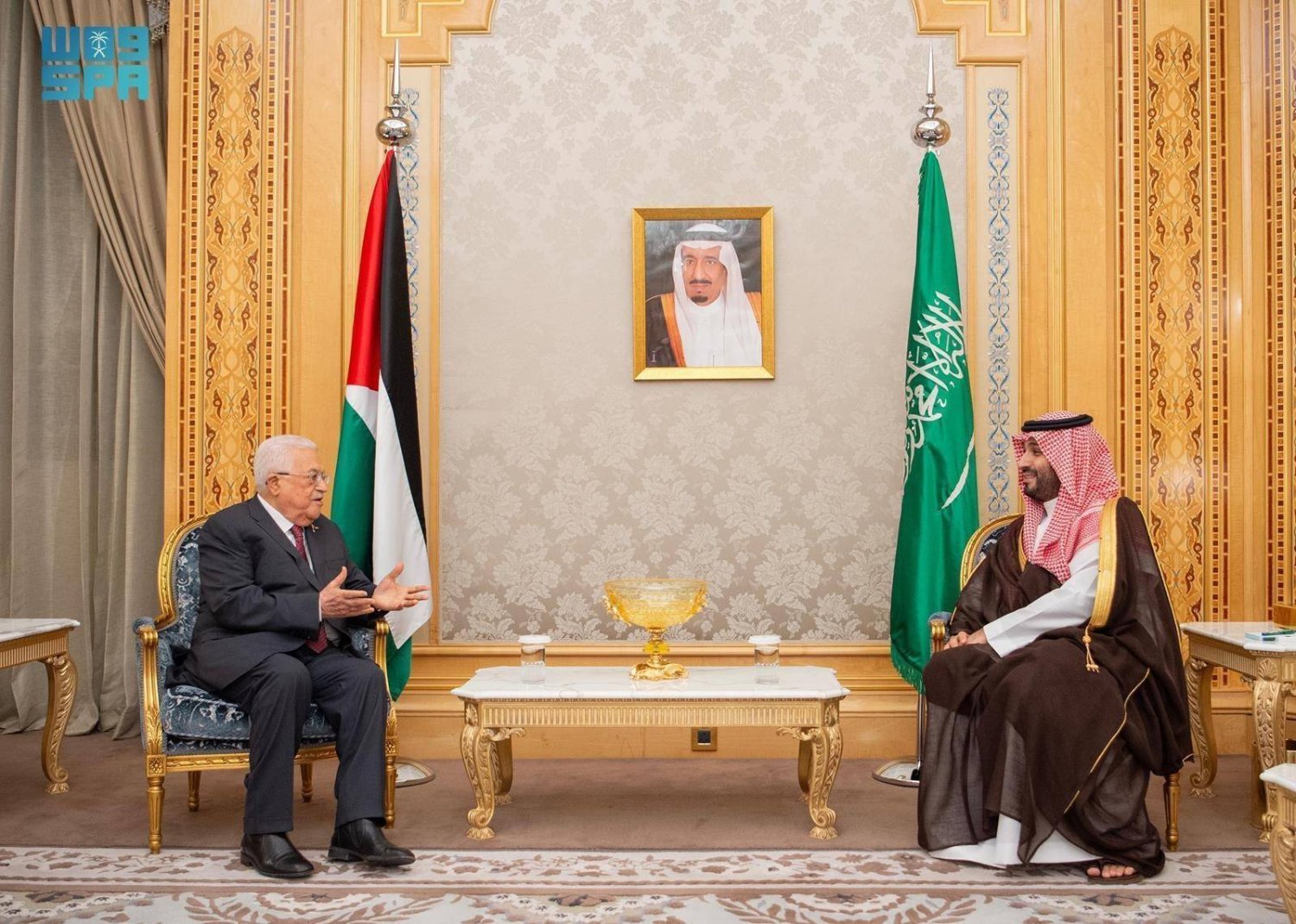 
 
استقبال ولیعهد سعودی از رئیس فلسطین در حاشیه نشست ویژه مجمع جهانی اقتصاد در ریاض (واس)